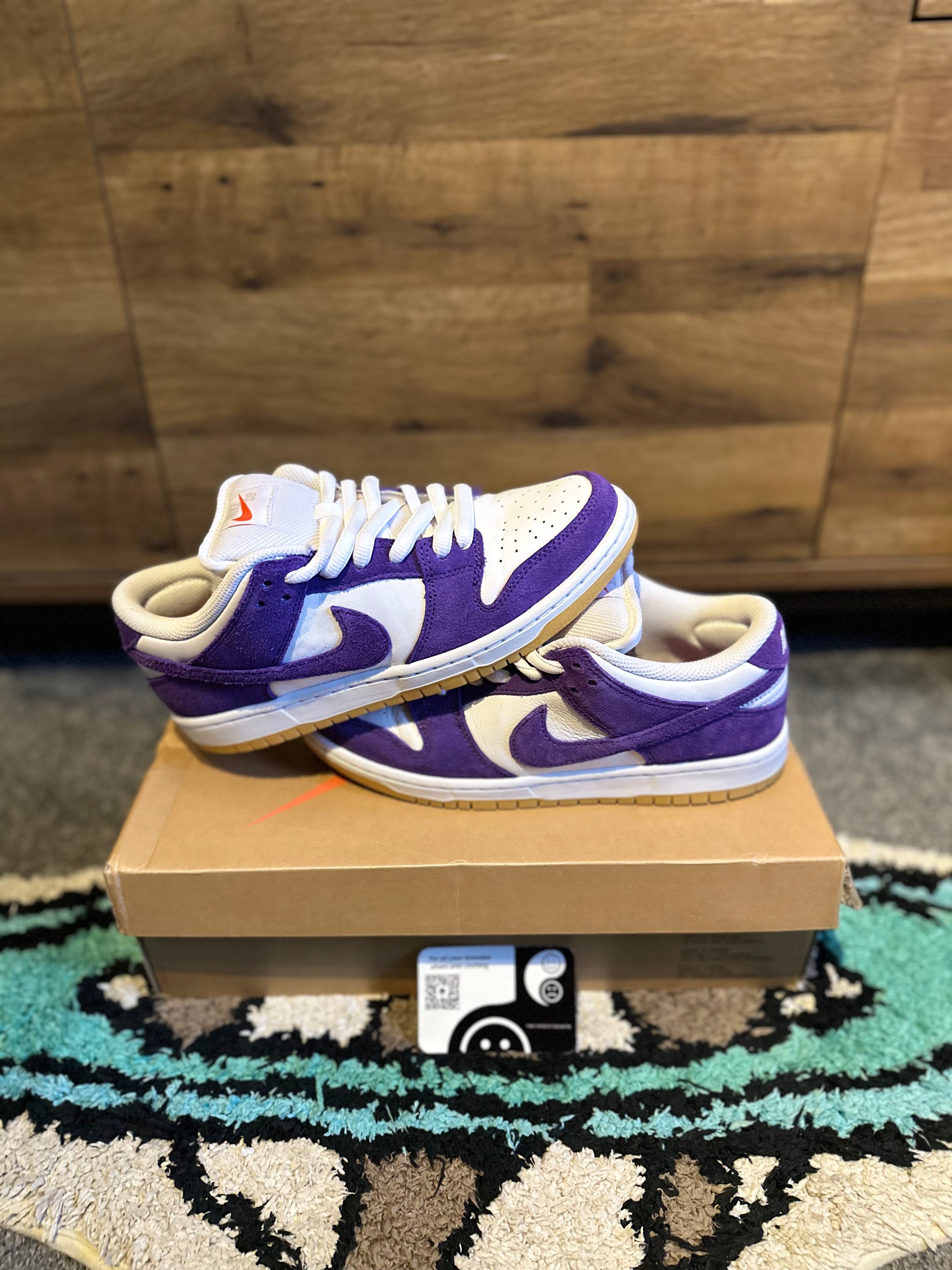Nike dunk SB “Orange Label Court Purple” U.K. 6