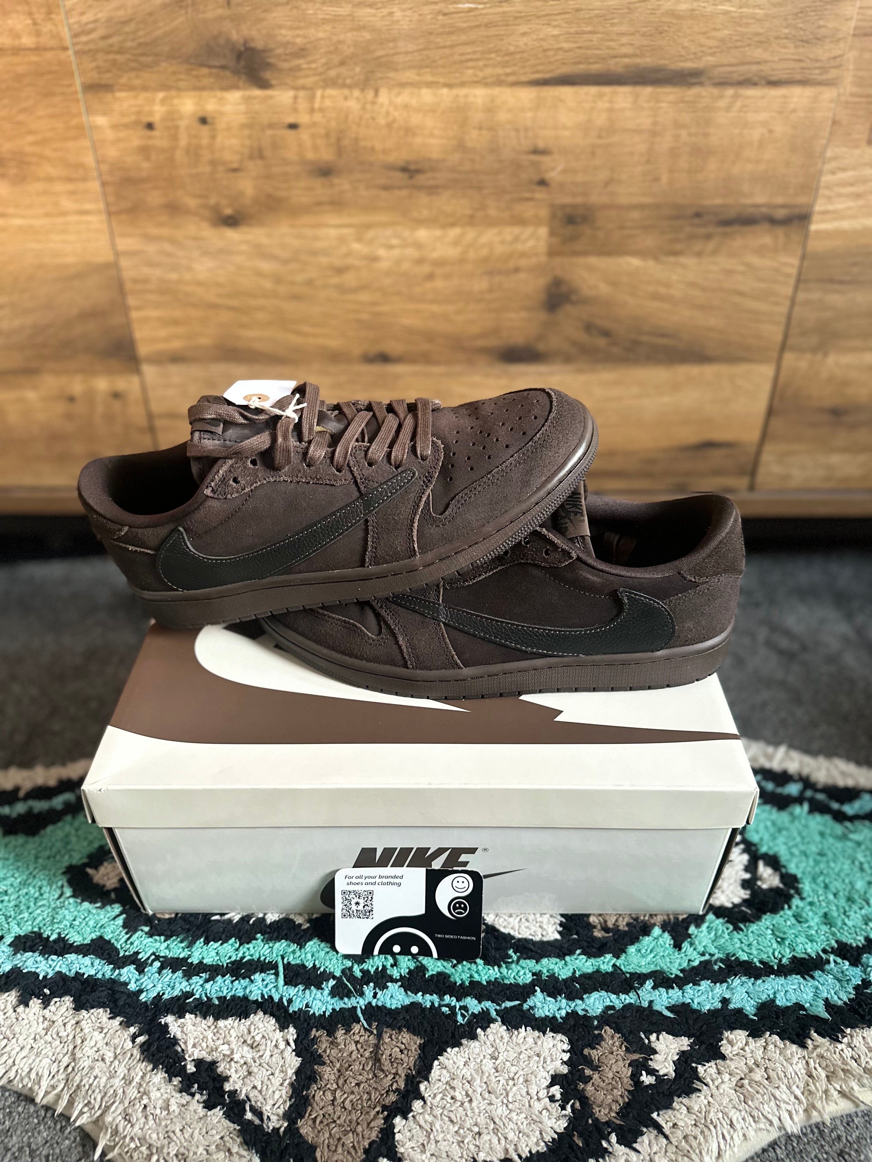 Nike Air Jordan 1 Travis Scott “Velvet brown ” U.K.9