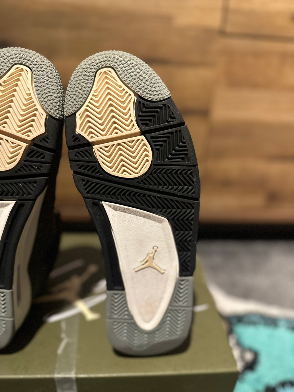 Nike Air Jordan 4 “ Craft Medium Olive ” U.K. 8