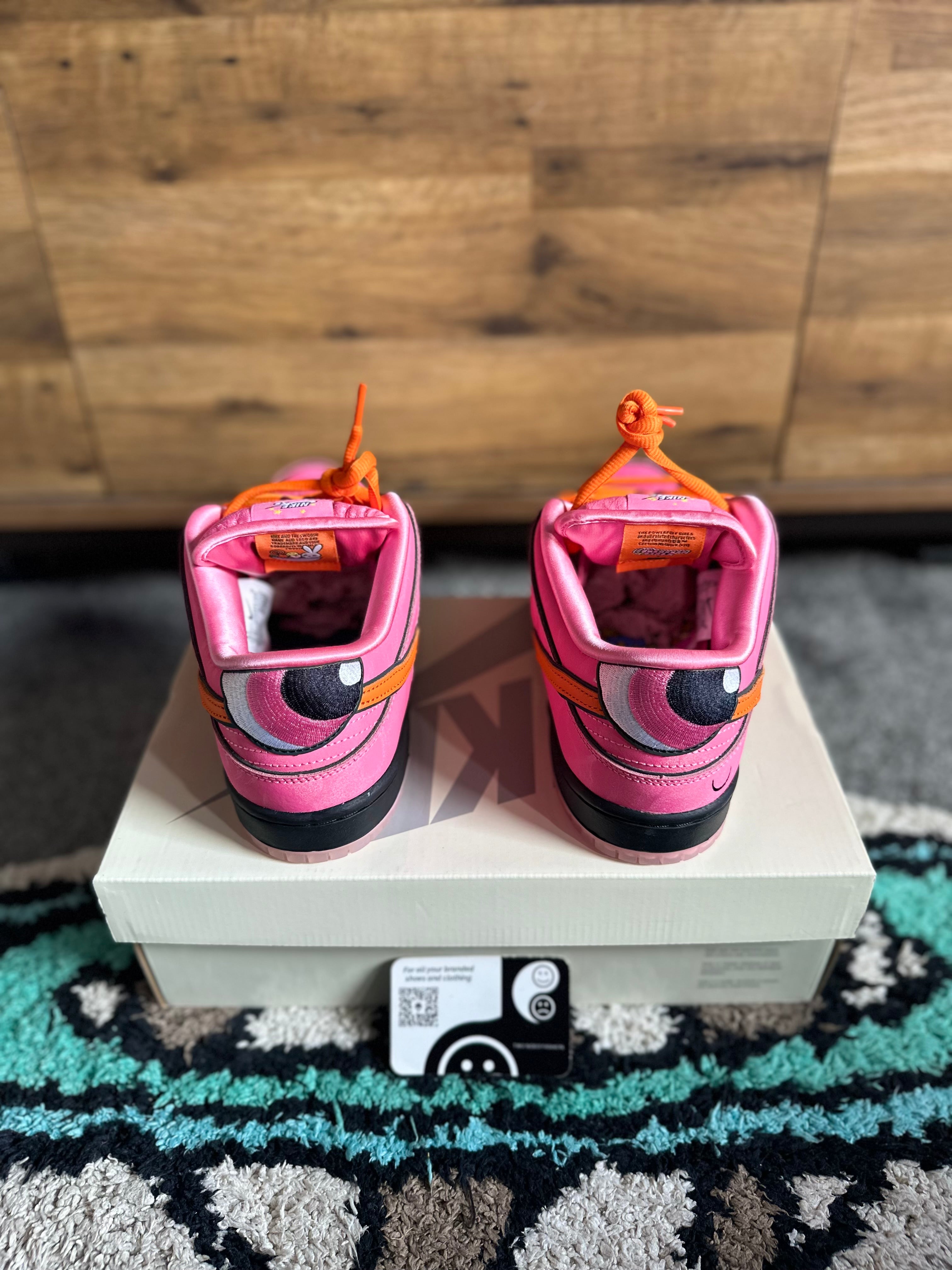 Nike dunk SB Powerpuff girls “Blossom” U.K. 7.5