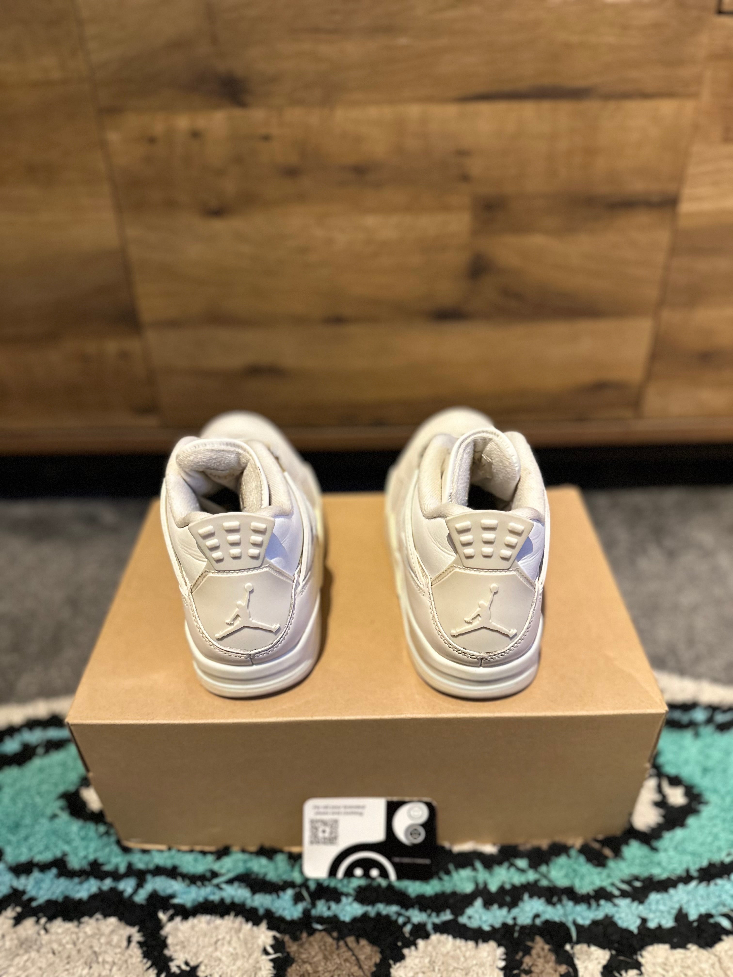 Nike Air Jordan 4 “Metallic Gold” U.K. 5.5