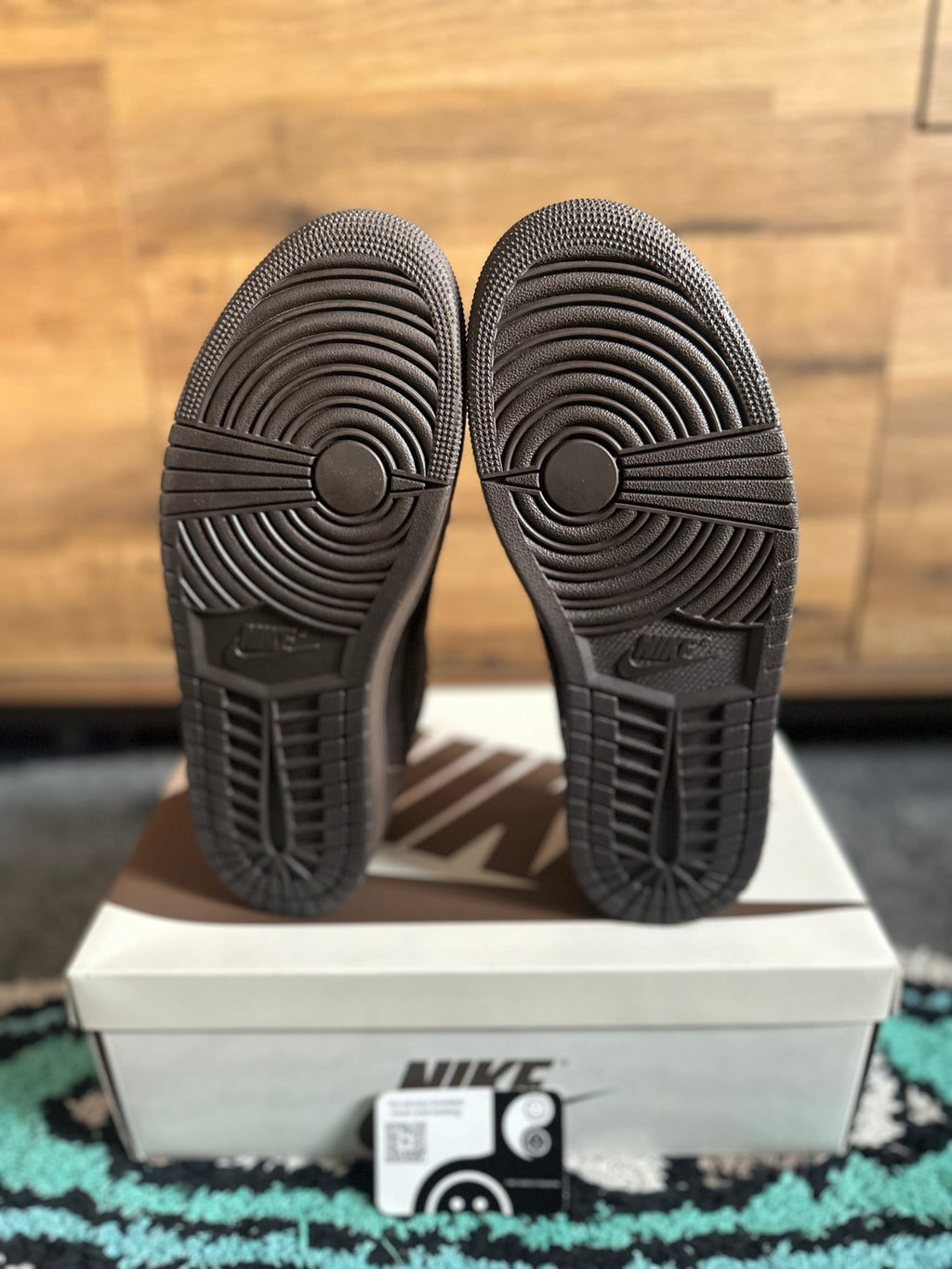 Nike Air Jordan 1 Travis Scott “Velvet brown ” U.K.9