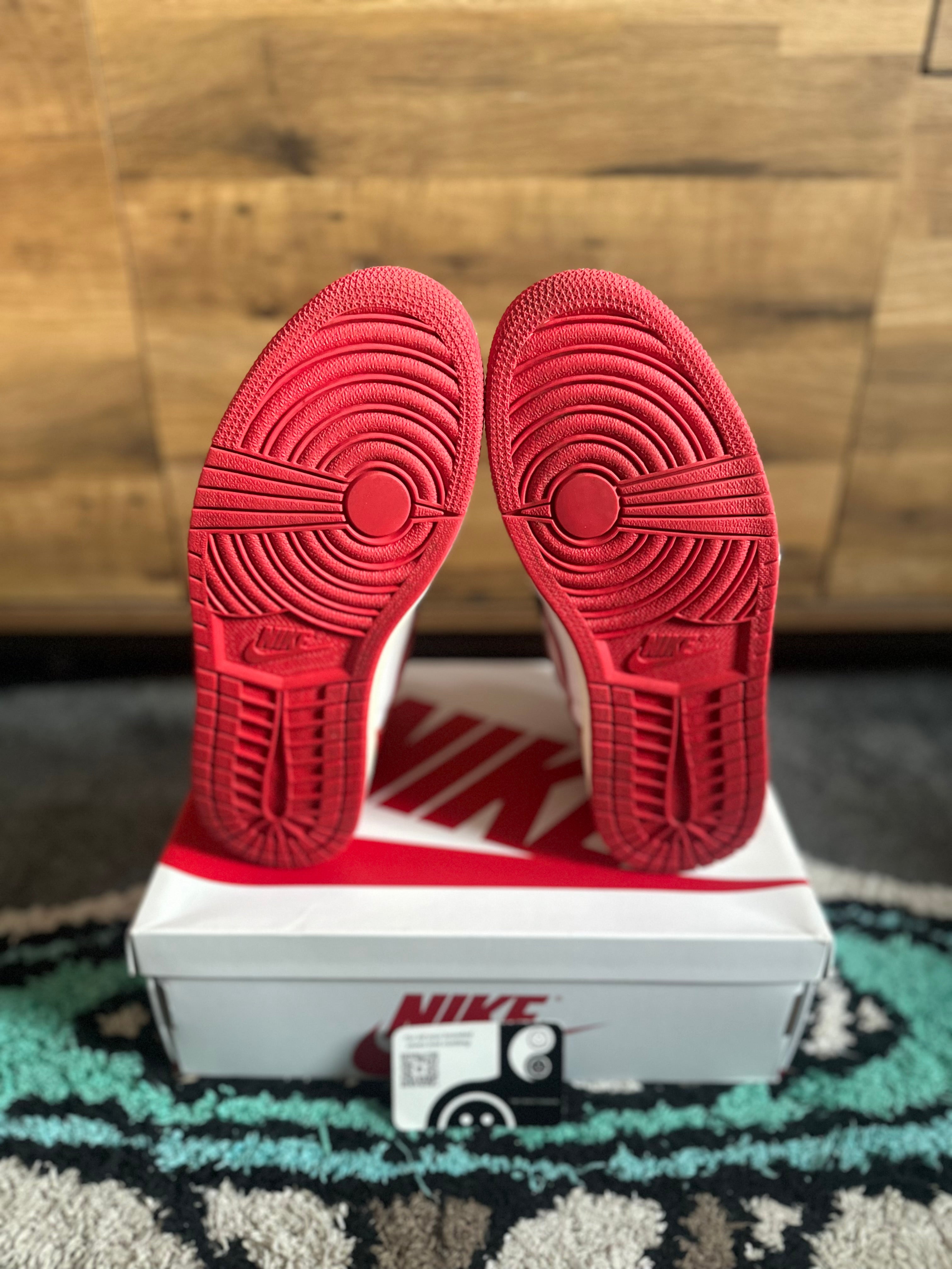 Jordan 1 Retro High “Heritage ” U.K. 8