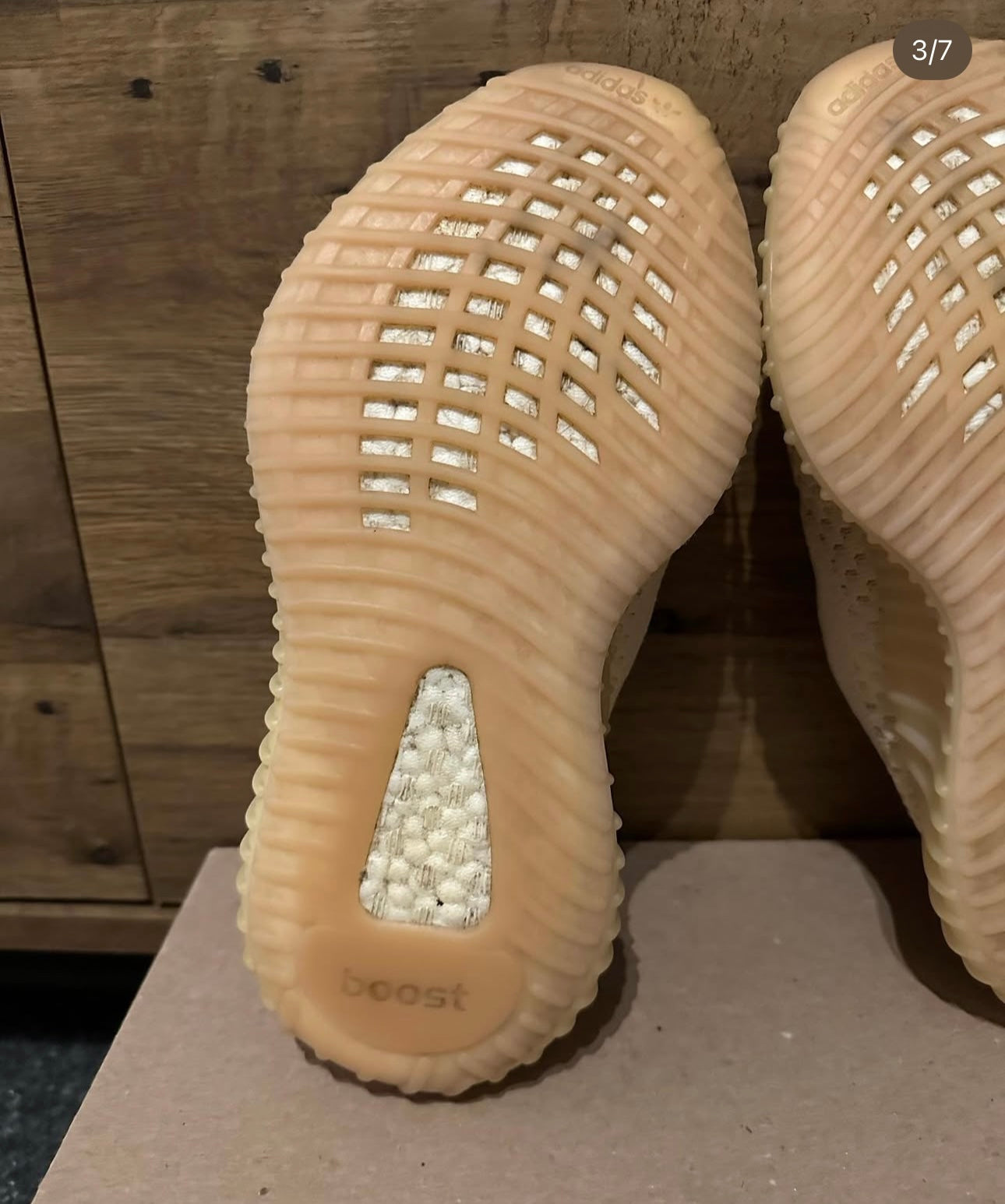 Yeezy 350 V2 “linen” U.K. 4