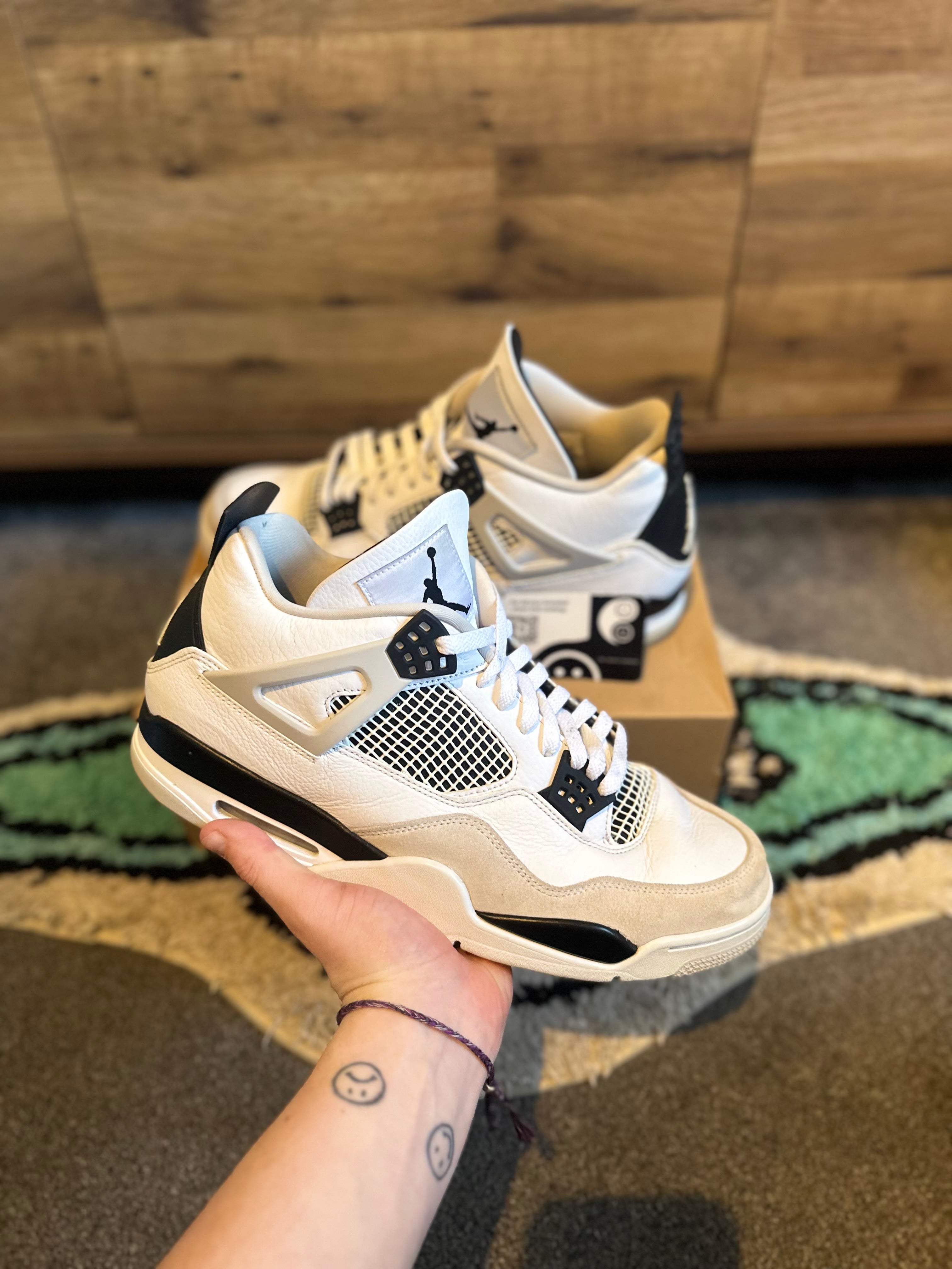 Nike Air Jordan 4 “Military Blacks” U.K. 12
