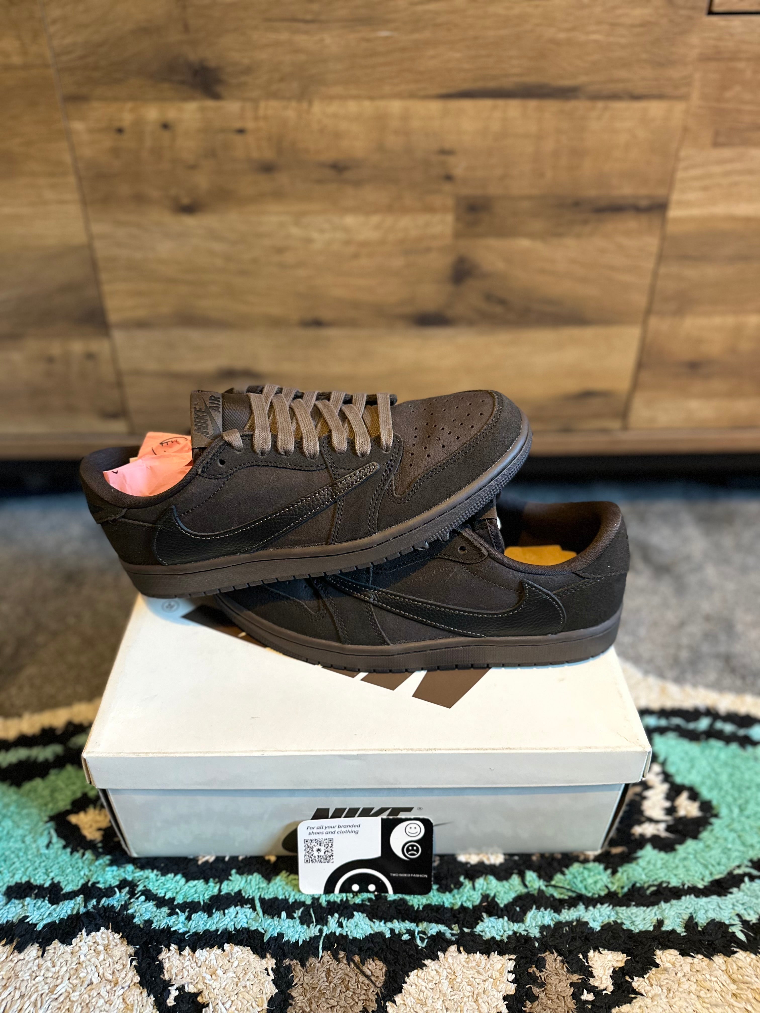 Nike Air Jordan 1 Travis Scott “Velvet Brown” U.K. 7