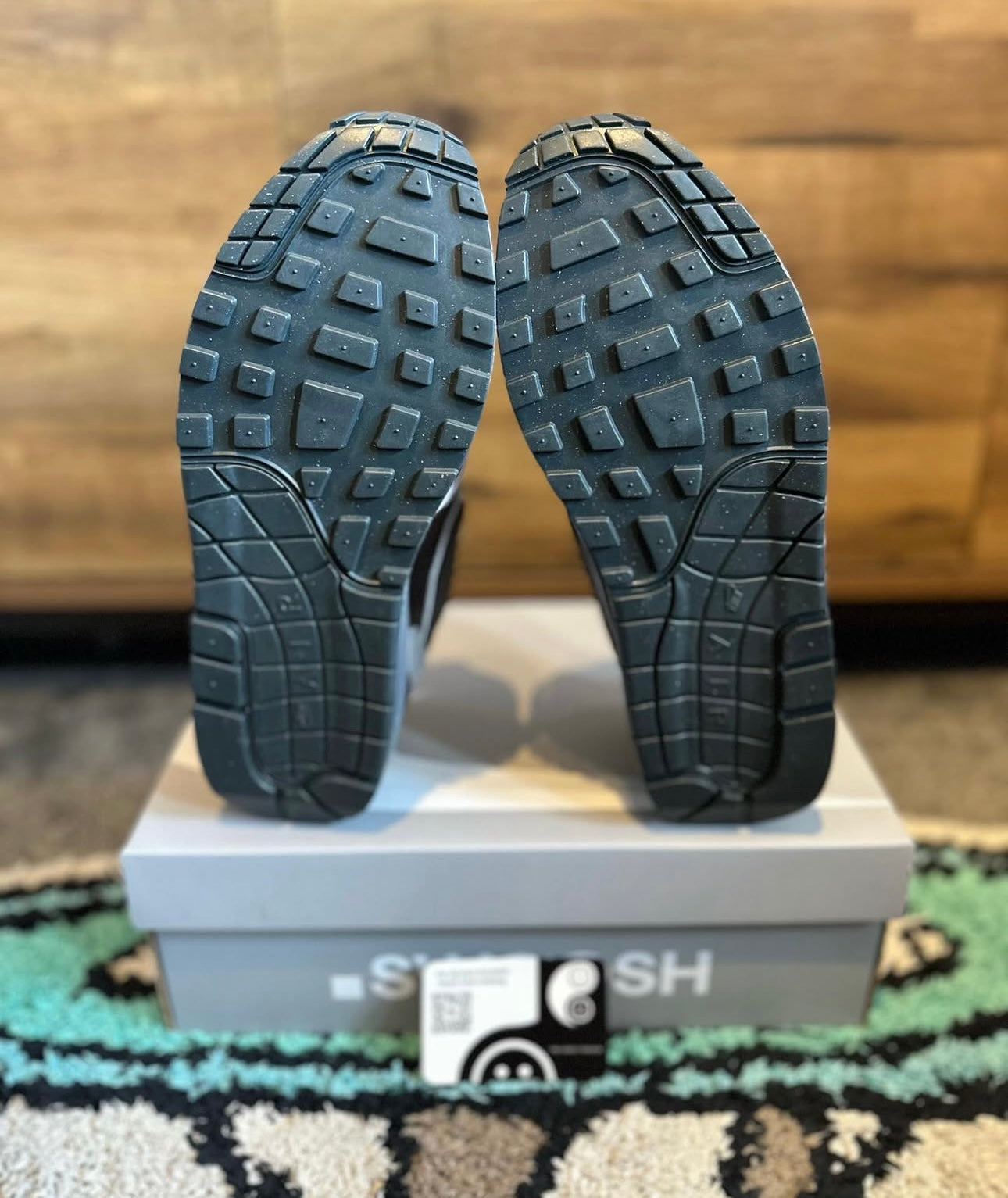Nike air max 1 “SWOOSH Low Poly Big Head Mode ”U.K. 9