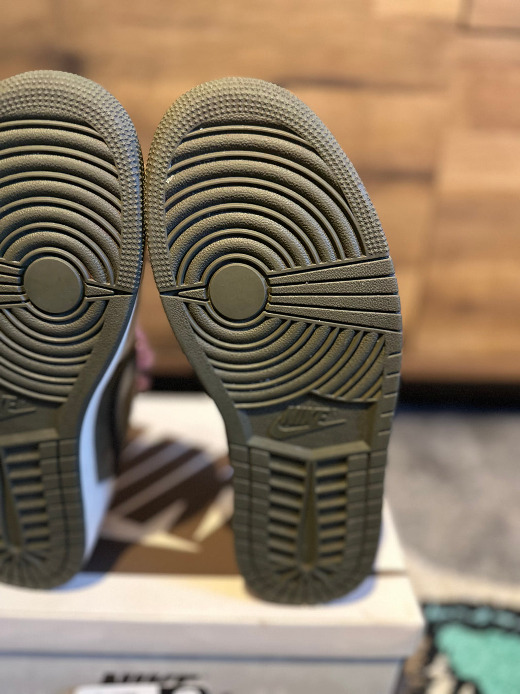 Nike Air Jordan 1 Travis Scott “Medium Olive” U.K. 7.5