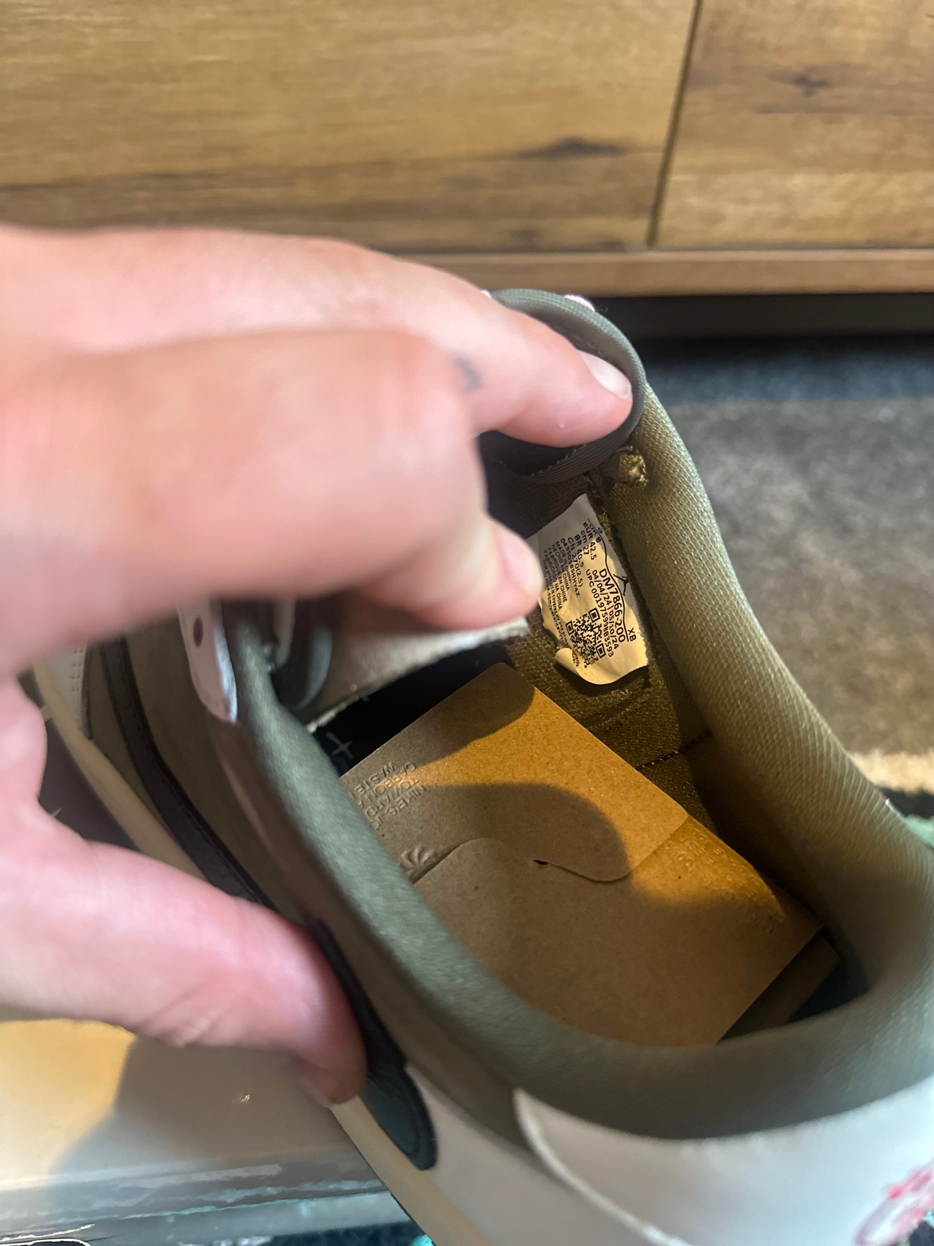 Nike Air Jordan 1 Travis Scott “Olive ” U.K.8