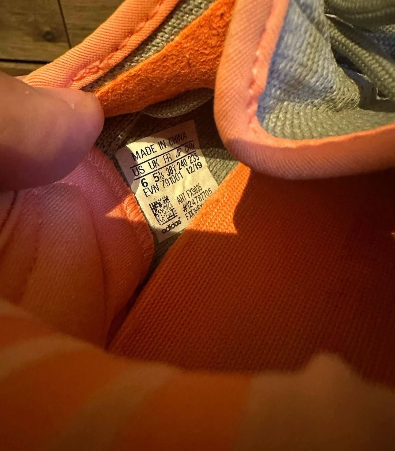 yeezy 350 desert saga U.K. 5.5