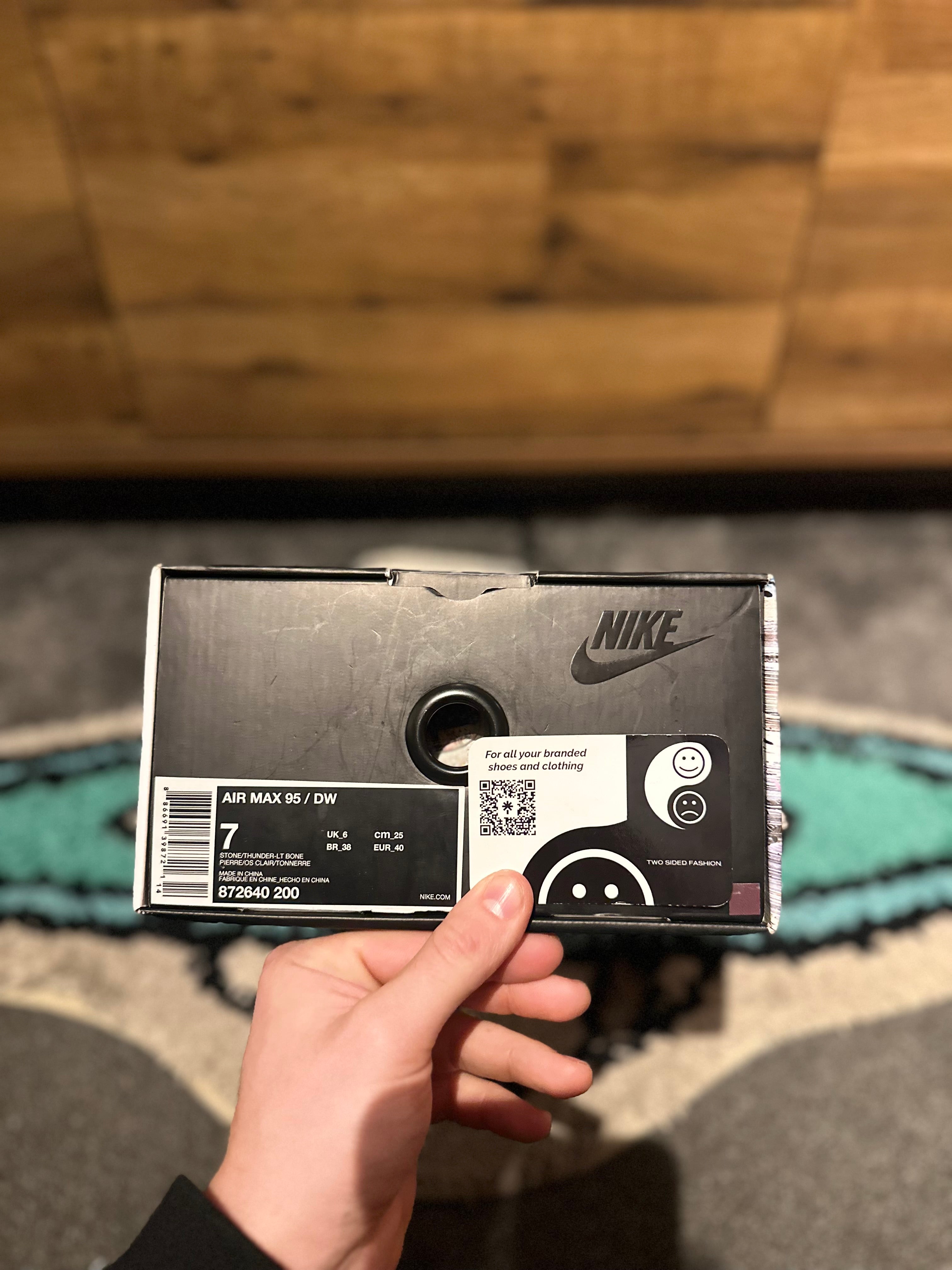 Nike air max 95s premium“Dave’s white rabbet” U.K. 6