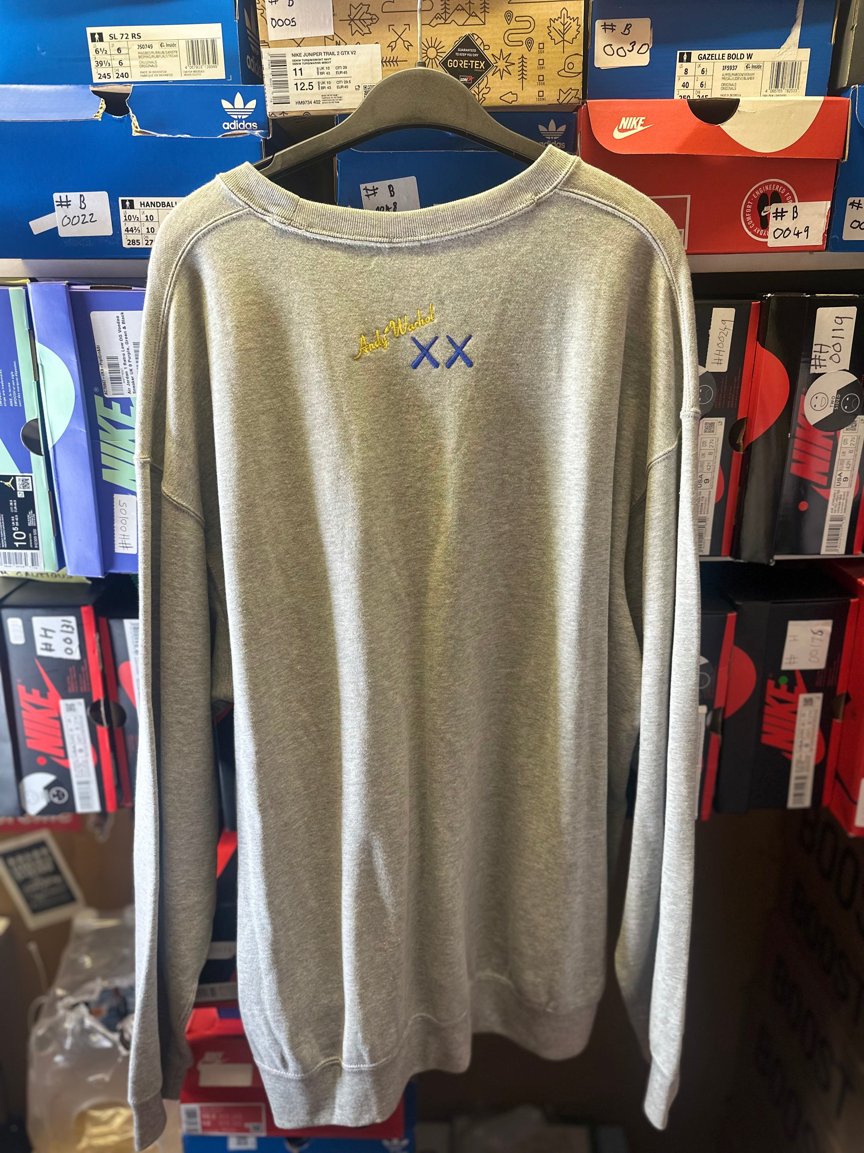 Uniqlo x Kaws sweatshirt”Peel Here” brand new