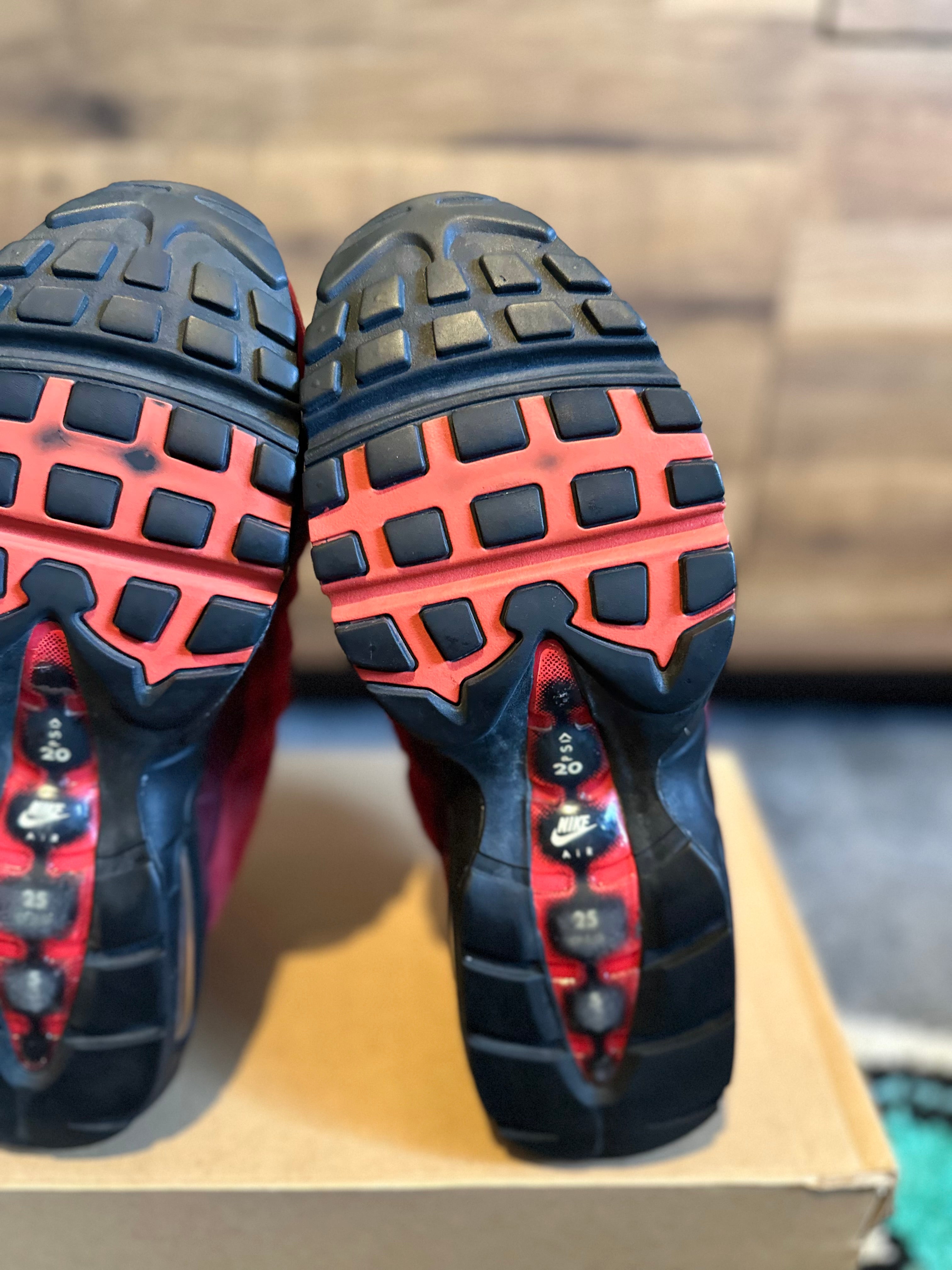 Nike Air max 95 “Habanero Red” U.K. 8