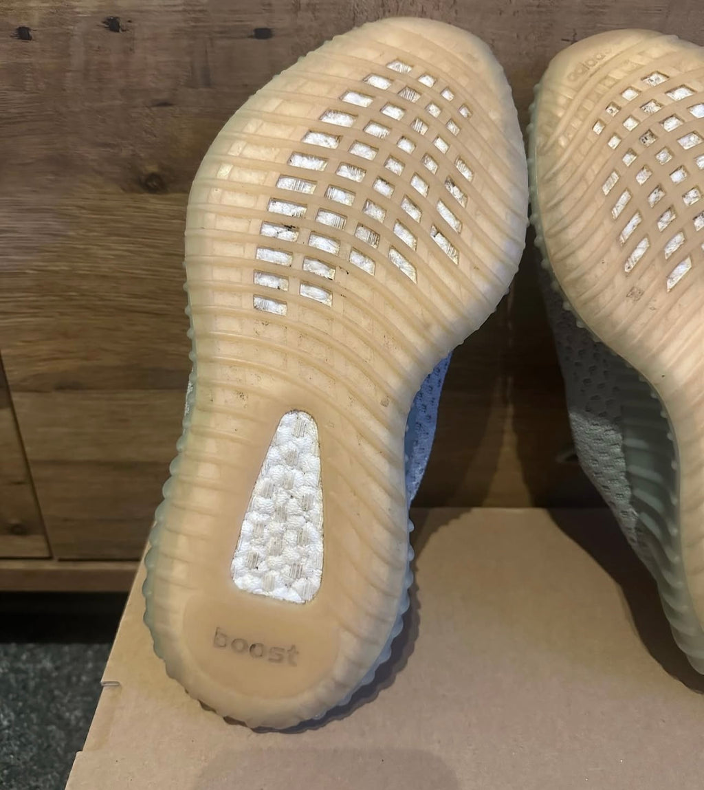 yeezy 350 desert saga U.K. 5.5