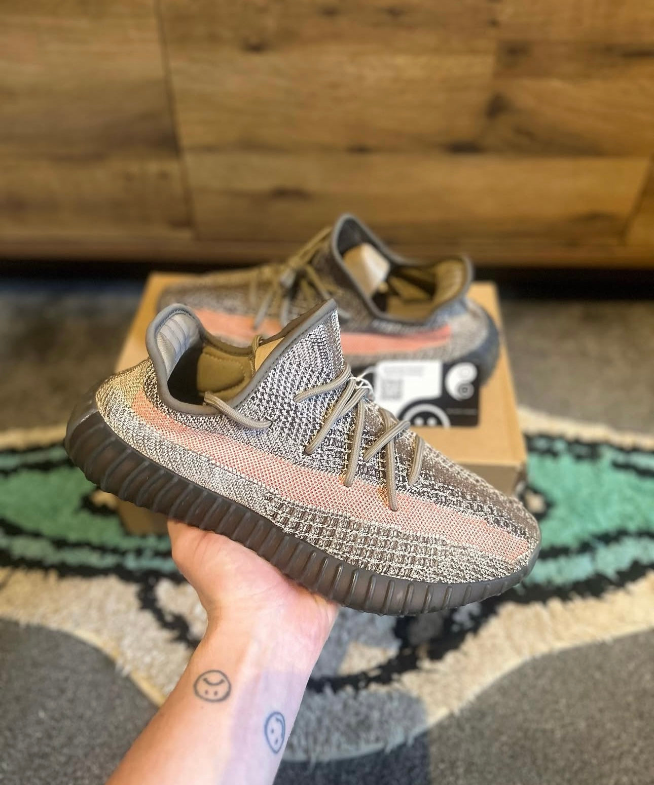 yeezy 350 V2 “ash stone ” U.K. 9.5