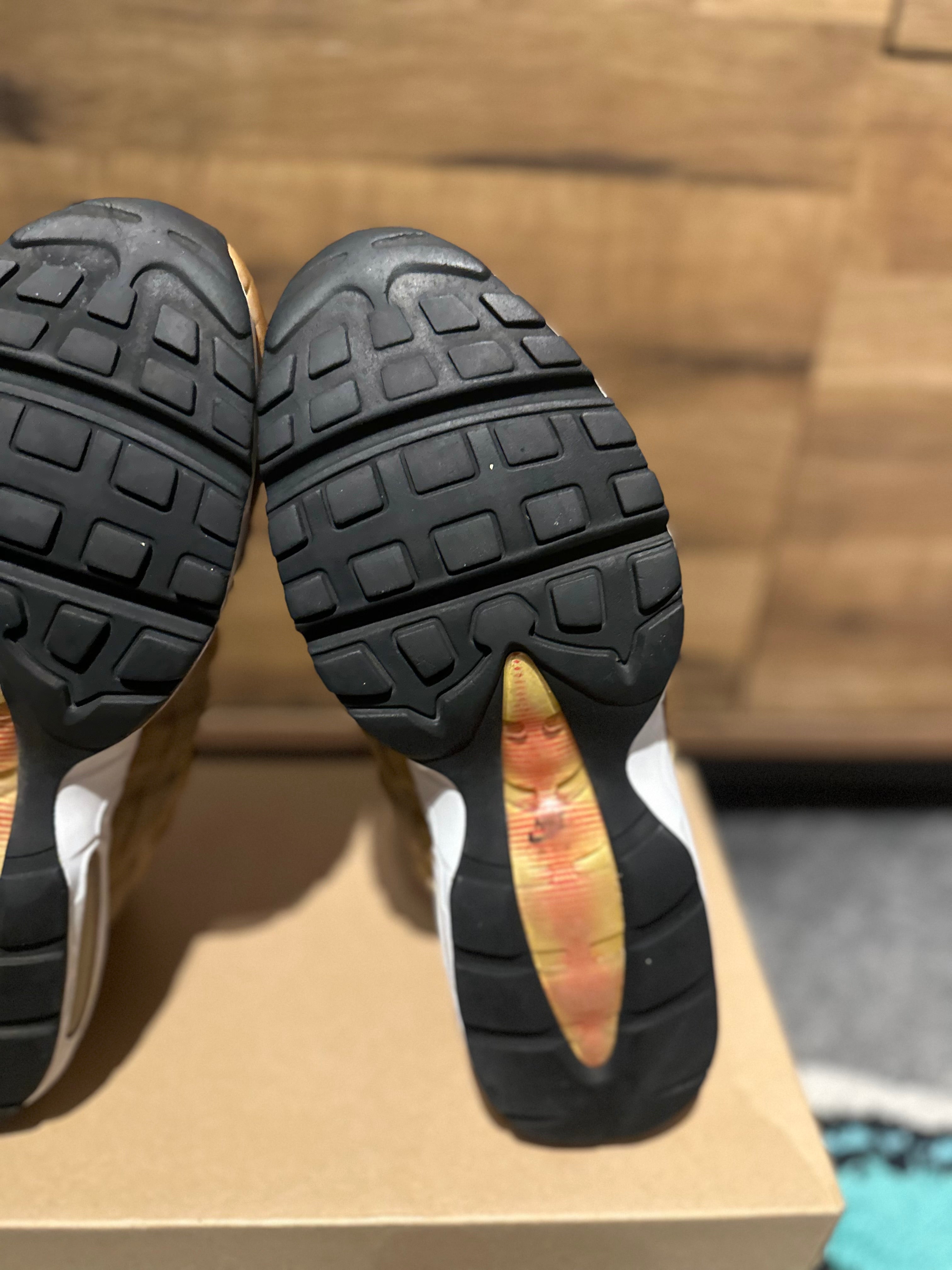 Nike Air max 95 “Metallic Gold” U.K. 8