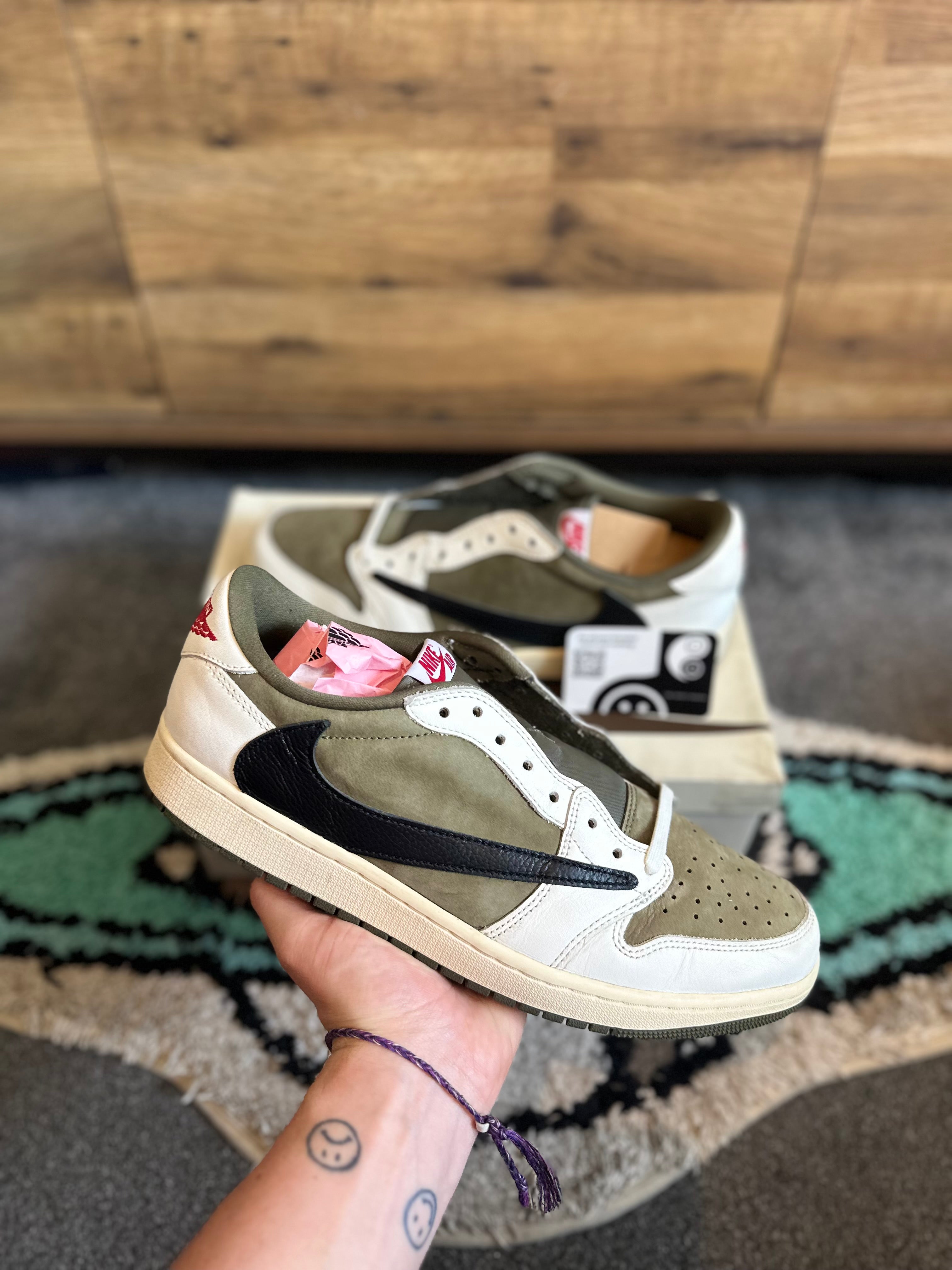 Nike Air Jordan 1 Travis Scott “Medium Olive” U.K. 11