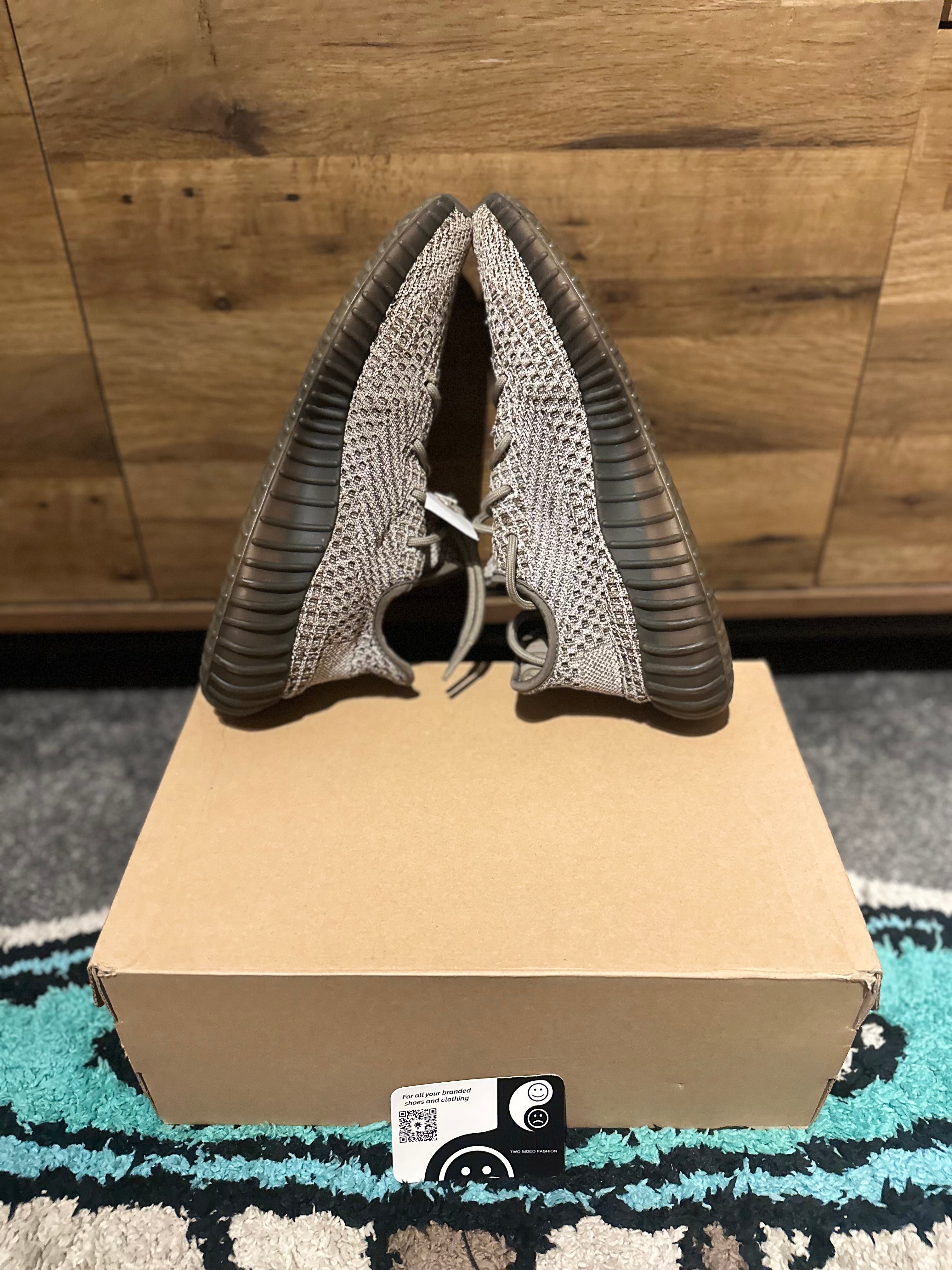 yeezy 350 V2 “ash stone ” U.K. 10