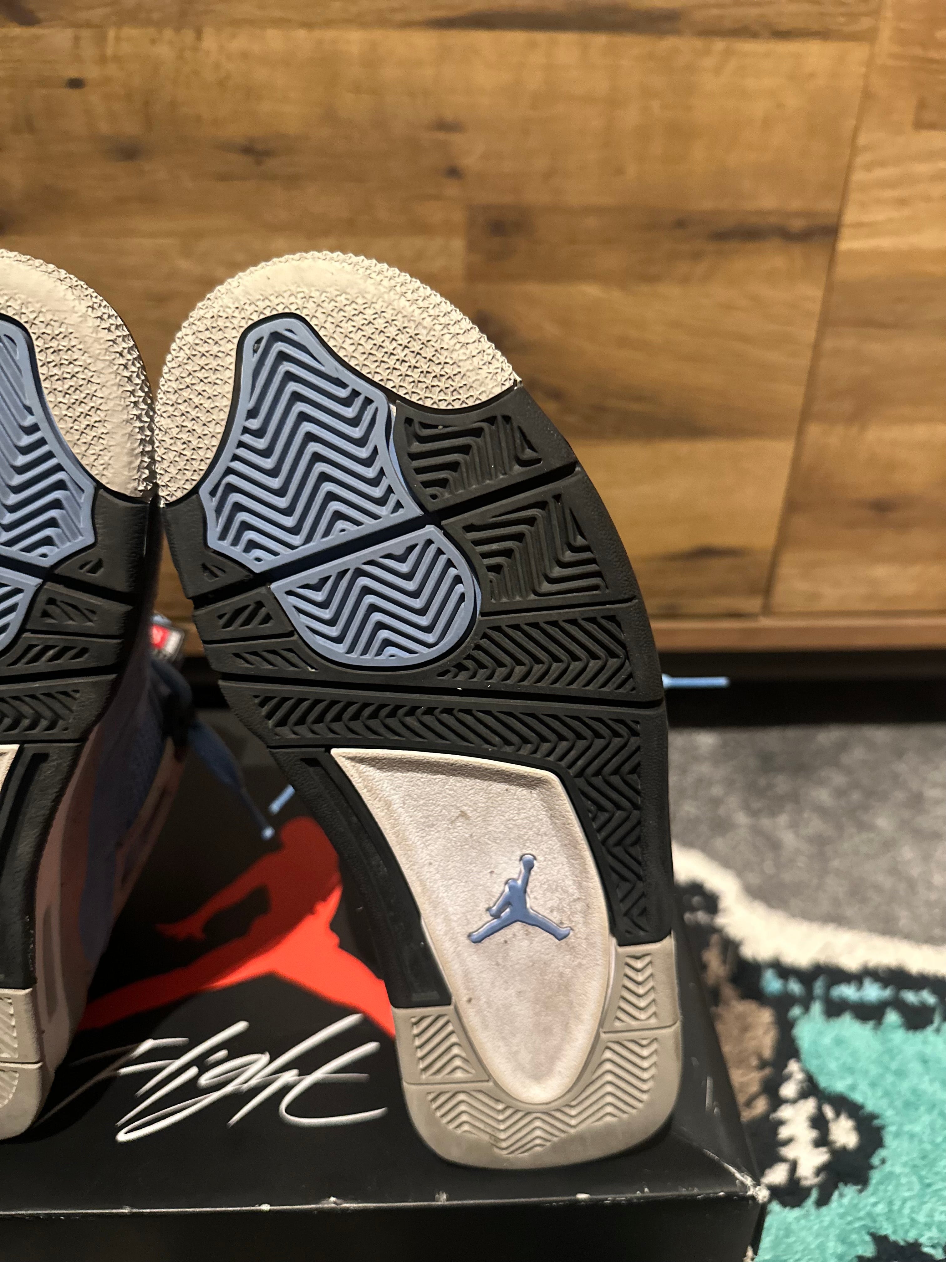 Nike Air Jordan 4 “university blue ” U.K. 5 GS