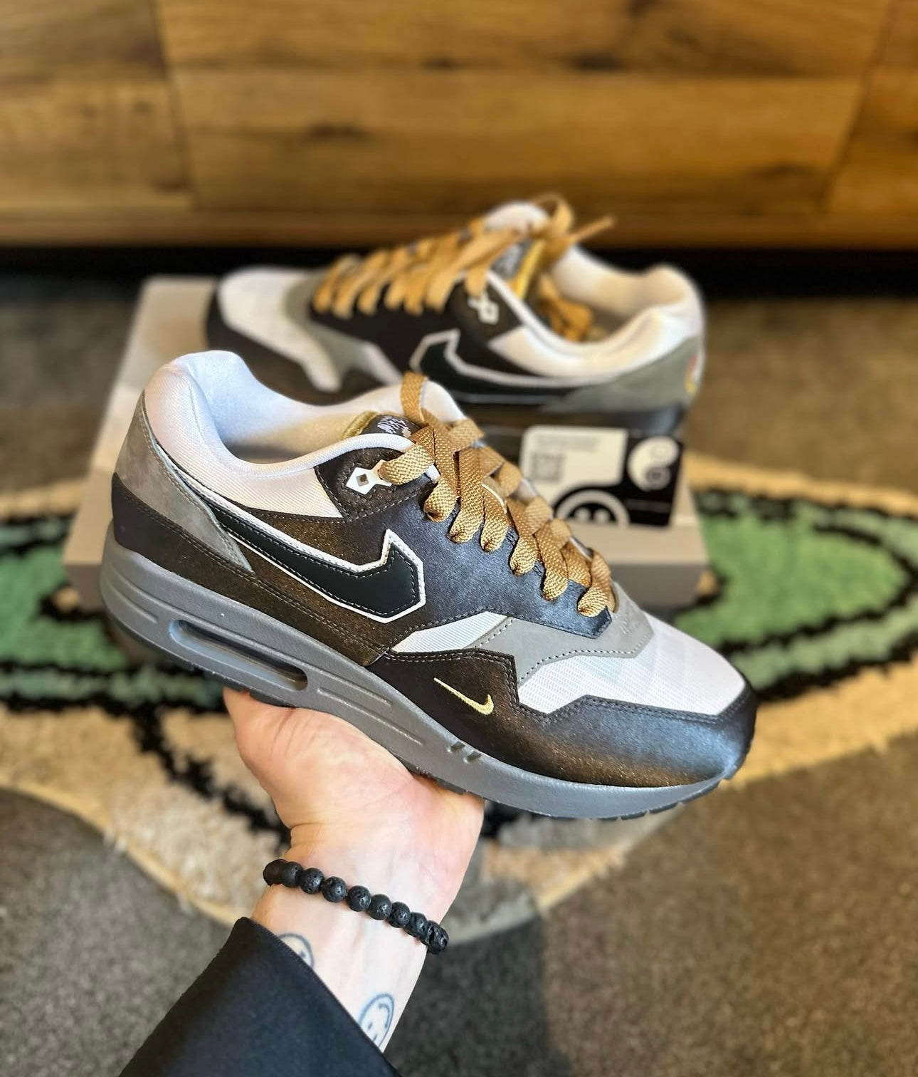Nike air max 1 “SWOOSH Low Poly Big Head Mode ”U.K. 9