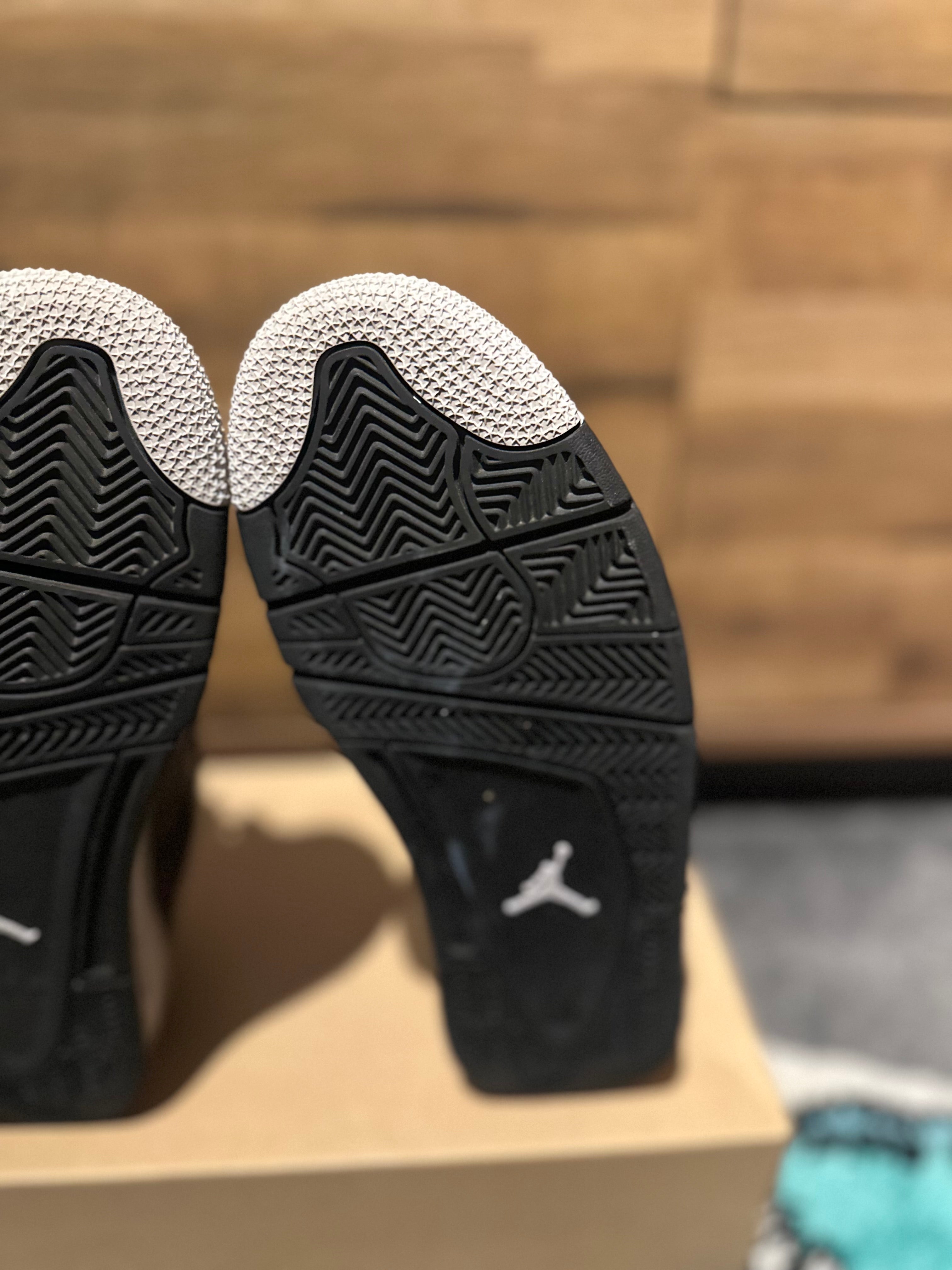 Nike Air Jordan 4 “Oreo ” U.K. 7.5